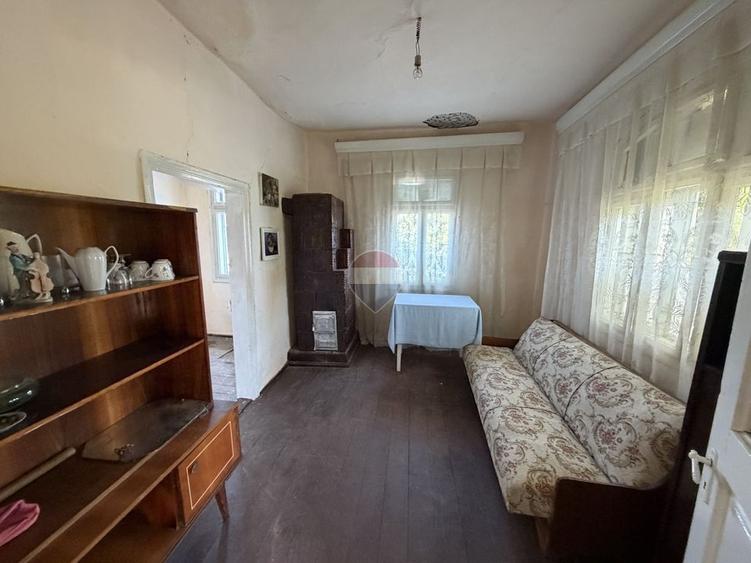 Casă individuală cu 3 camere cu Teren 900 Mp în Soveja