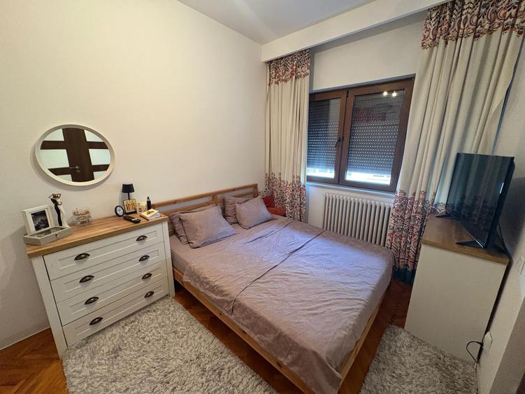 Apartament cu 2 camere semidecomandat în Romană