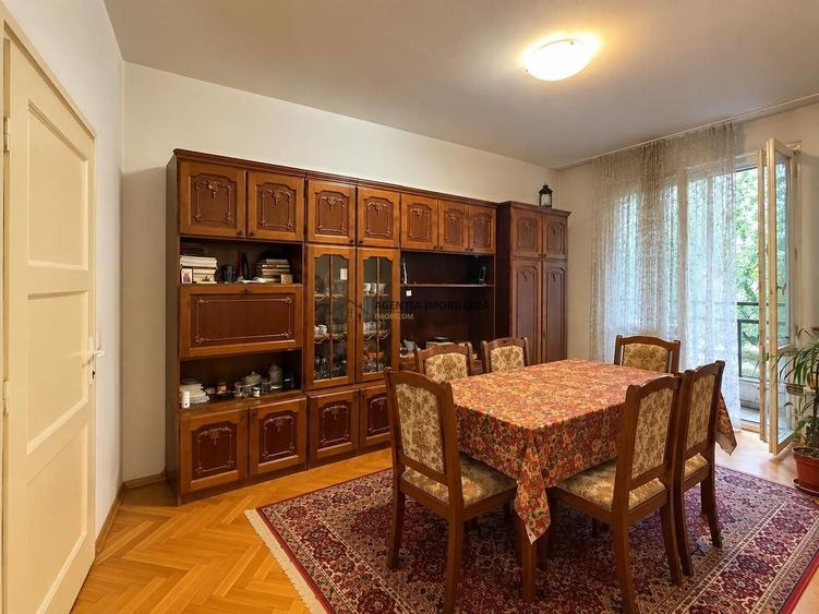 Apartament cu 3 camere semidecomandat în Floreasca
