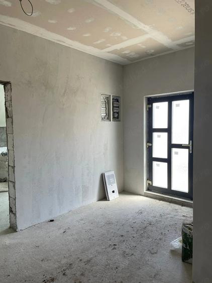 Casă cu Teren 610 Mp în Cumpăna