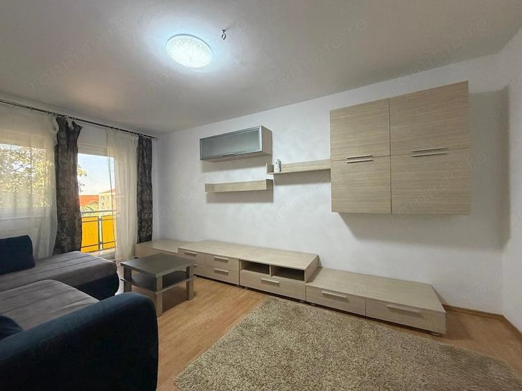Apartament cu 3 camere decomandat în Lipovei
