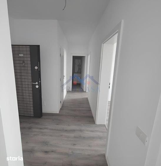 Apartament cu 3 camere în Lipoveni
