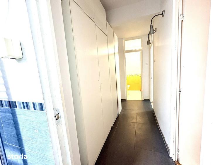 Apartament cu 3 camere semidecomandat în Tei