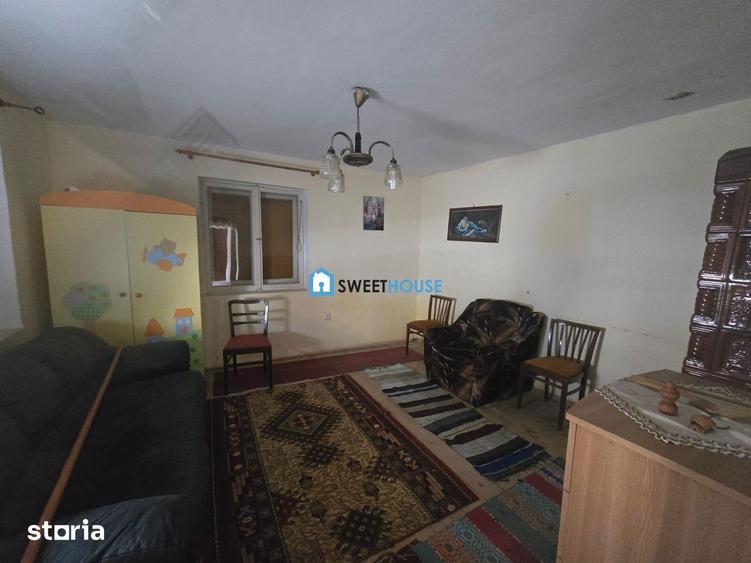 Casă cu 4 camere cu Teren 1700 Mp în Lisa