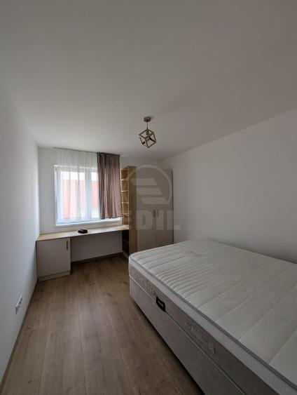 Apartament cu 3 camere semidecomandat în Florești