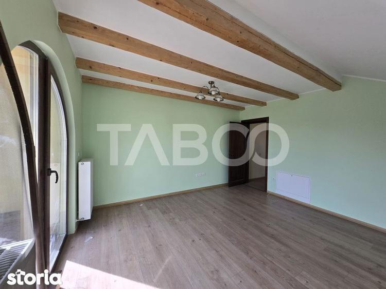Casă cu 4 camere cu Teren 200 Mp în Tineretului