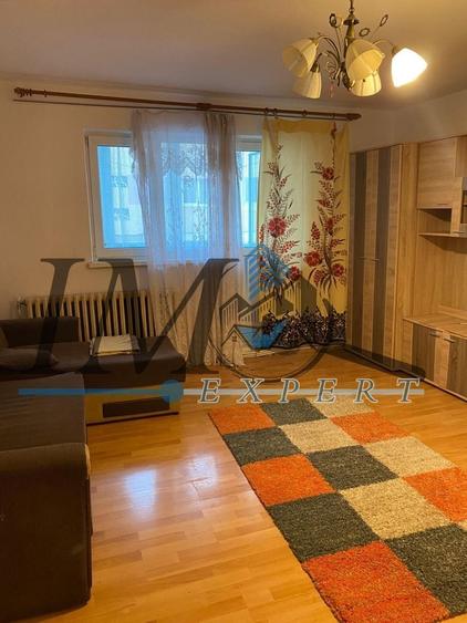Apartament cu 2 camere, mobilat în Cetate