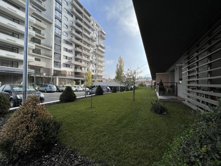 Apartament cu 2 camere decomandat, mobilat în Blumăna