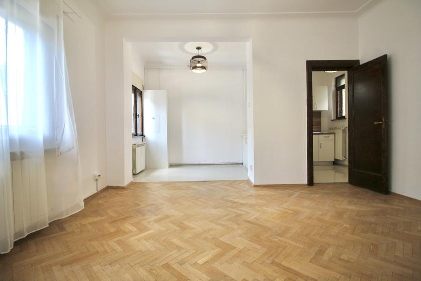 CALEA DOROBANTI, APARTAMENT NEMOBILAT IN BLOC TIP VILA, 0% COMISION! - 2