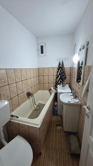 Apartament cu 2 camere semidecomandat în Calea Victoriei