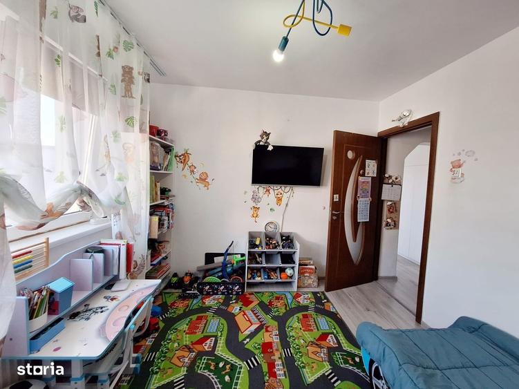 Apartament cu 2 camere semidecomandat în Mioriței