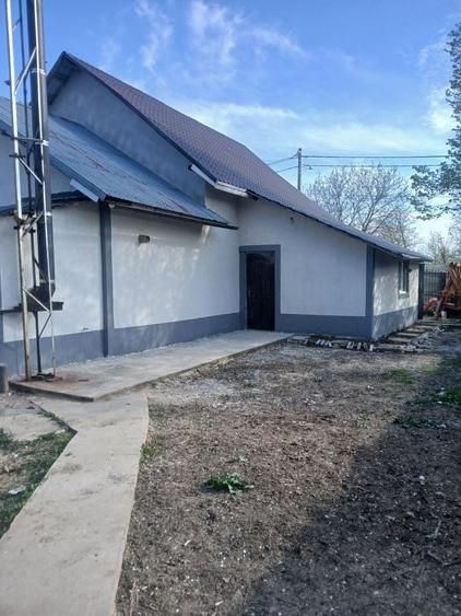 Casă cu 4 camere în Alexandru Odobescu