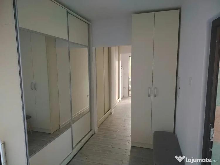 Apartament cu 3 camere decomandat în Buzaului