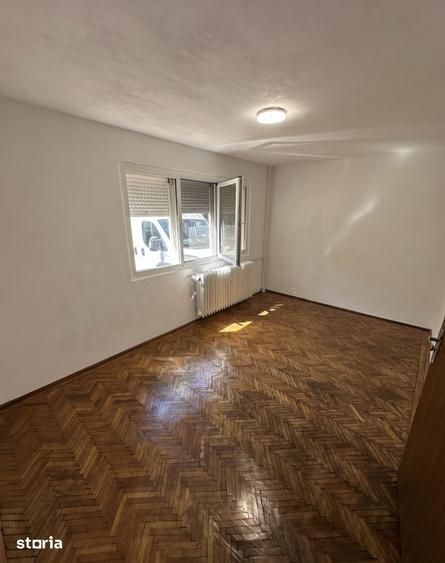 Apartament cu 2 camere semidecomandat în Calea București