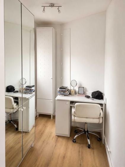 Apartament cu 3 camere semidecomandat în Bucureștii Noi