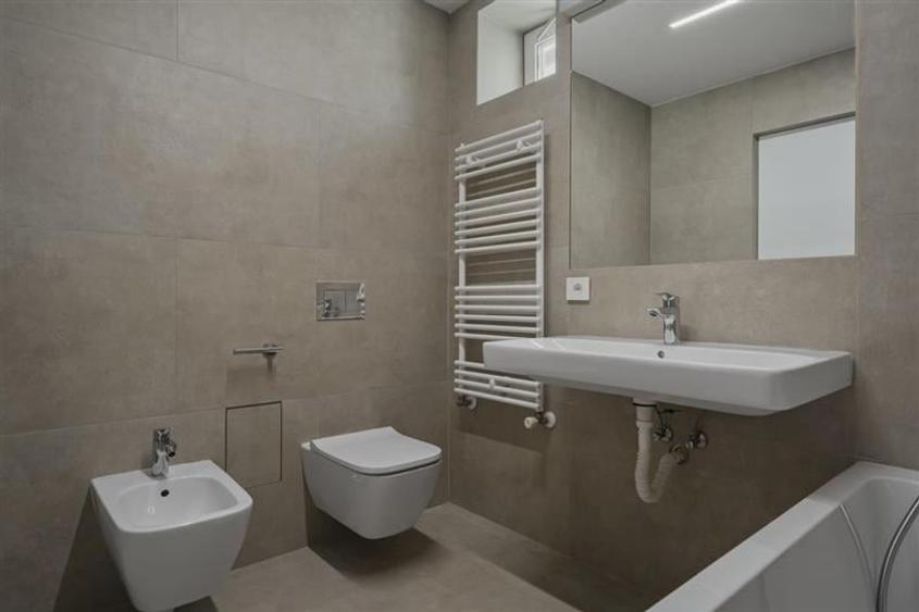 Apartament cu 3 camere decomandat în Unirii