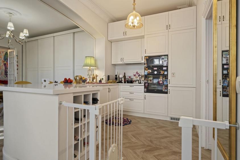 Apartament cu 3 camere decomandat, mobilat în Domenii