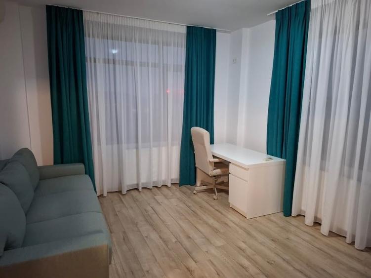 Apartament cu 3 camere decomandat, mobilat în Central