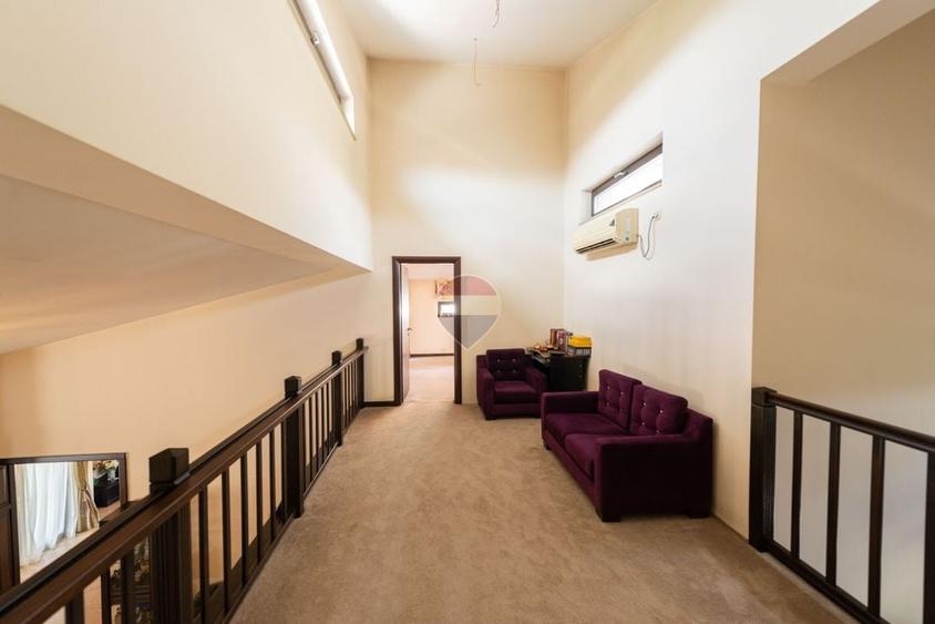 Casă individuală cu 6 camere cu Piscina în Berceni