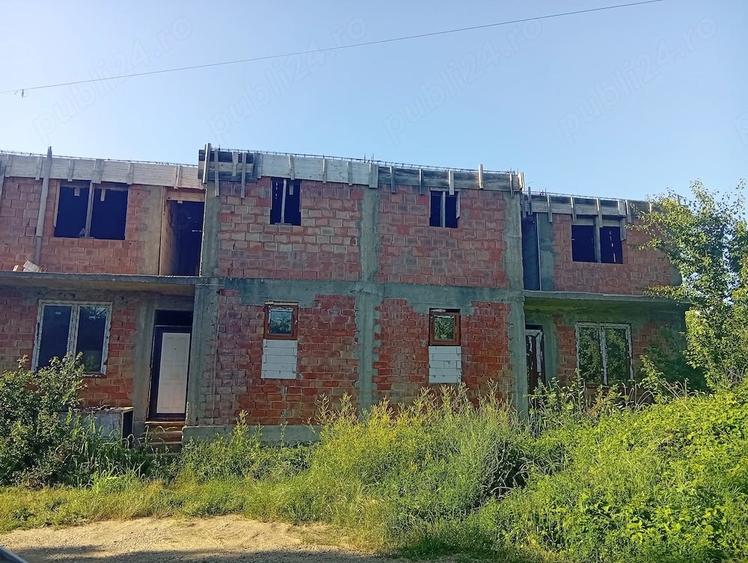 Casă cu Teren 425 Mp în Central