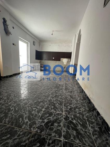 Casă individuală cu 7 camere cu Canalizare în Păușești-Măglași