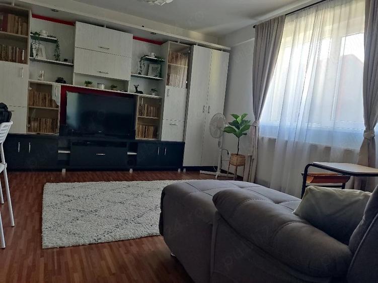 Apartament cu 3 camere decomandat în Chiajna