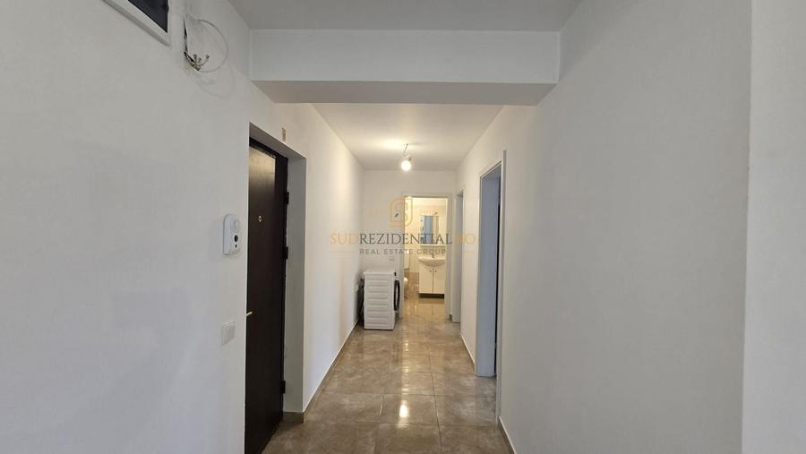 Apartament cu 3 camere semidecomandat, mobilat în Metalurgiei