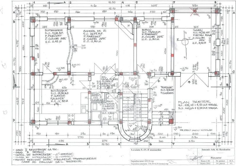 Casă individuală cu 8 camere cu Canalizare în Central