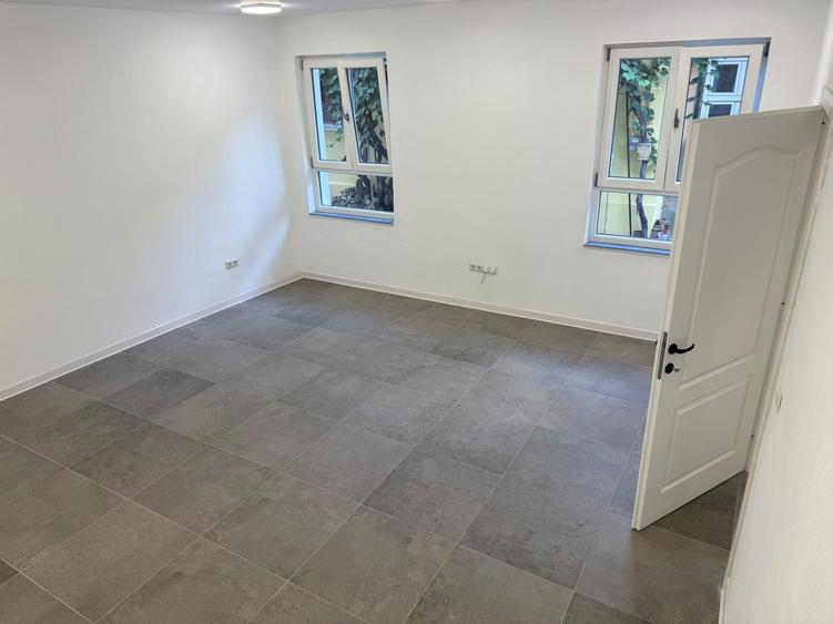 Spațiu comercial, de 50 mp, în Central