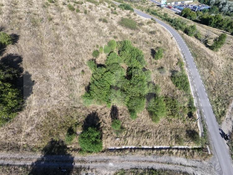 Teren agricol extravilan de 2200 mp, în Baciu