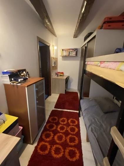 Casă cu 2 camere în Central
