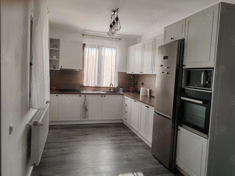 Casă cu 4 camere cu Teren 1000 Mp în Iris