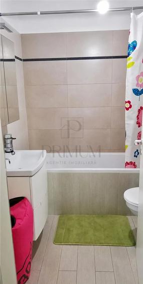 Apartament cu 3 camere în Dumbrăvița