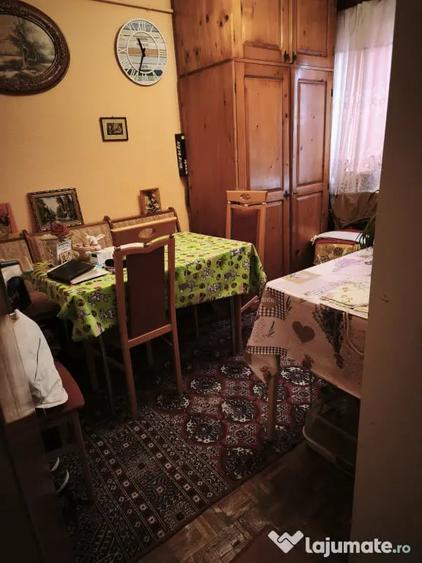 Apartament cu 3 camere decomandat în Exterior Vest