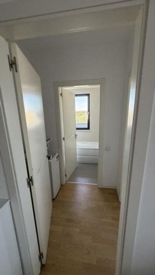 Apartament cu 3 camere decomandat, mobilat în Băneasa