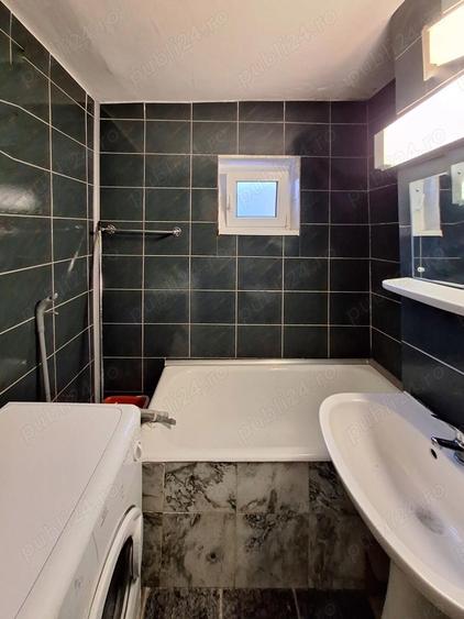Apartament cu 3 camere decomandat în Torontalului