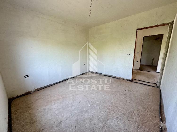 Duplex cu 4 camere cu Teren 300 Mp în Calea Urseni