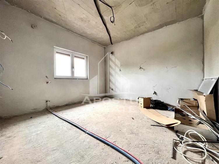 Casă individuală cu 6 camere cu Canalizare în Giarmata
