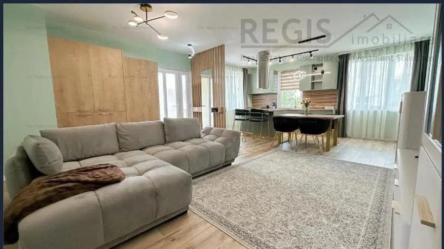 Apartament cu 3 camere semidecomandat în Central