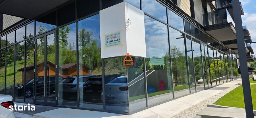 Spațiu comercial, de 130 mp, în Podu Roș