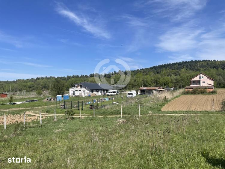 Teren de 1200 mp, în Poplaca