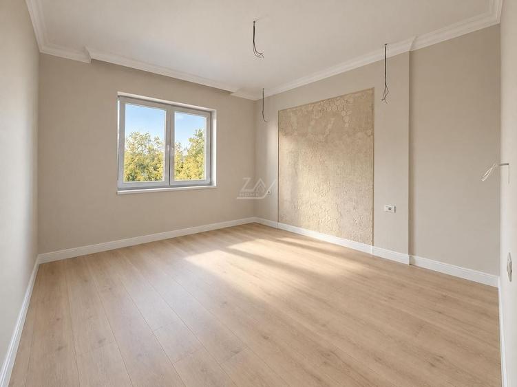 Duplex cu 5 camere cu Canalizare în Moșnița Nouă