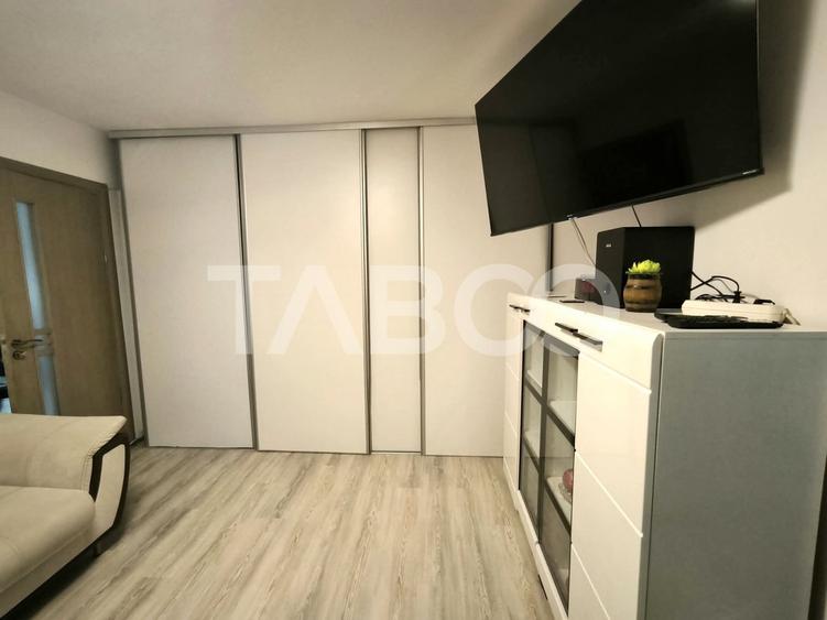 Apartament cu 3 camere decomandat, mobilat în Între Lacuri