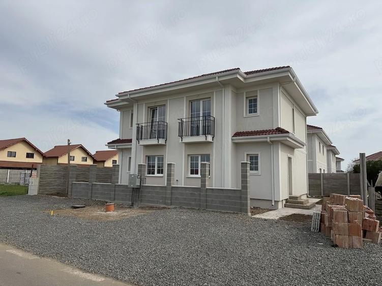 Casă cu 2 camere cu Teren 150 Mp în Sânandrei