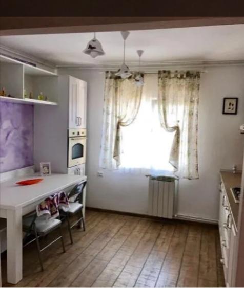 Apartament cu 3 camere decomandat în Inel I