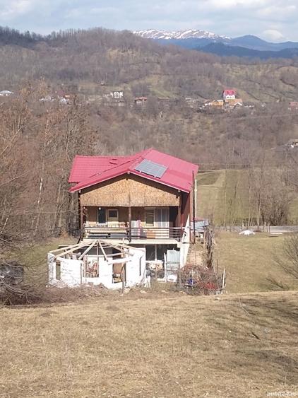Casă cu 12 camere cu Teren 958 Mp în Homorâciu