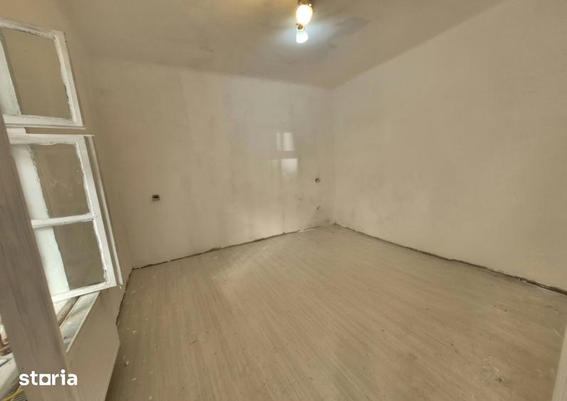Casă cu 3 camere cu Teren 266 Mp în Central