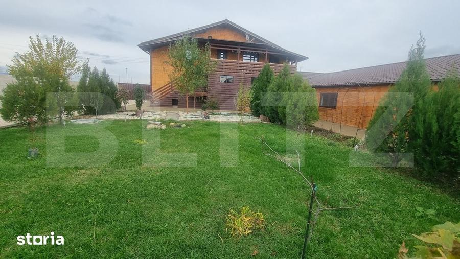 Casă cu 8 camere cu Teren 28000 Mp în Ceptura
