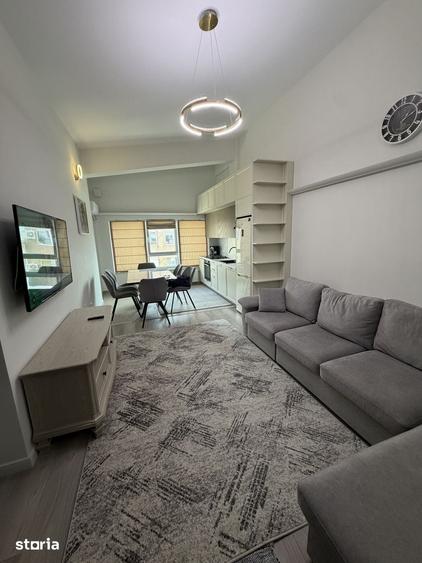 Apartament cu 3 camere în Podu Roș