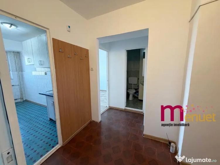 Apartament cu 2 camere decomandat în Pelican